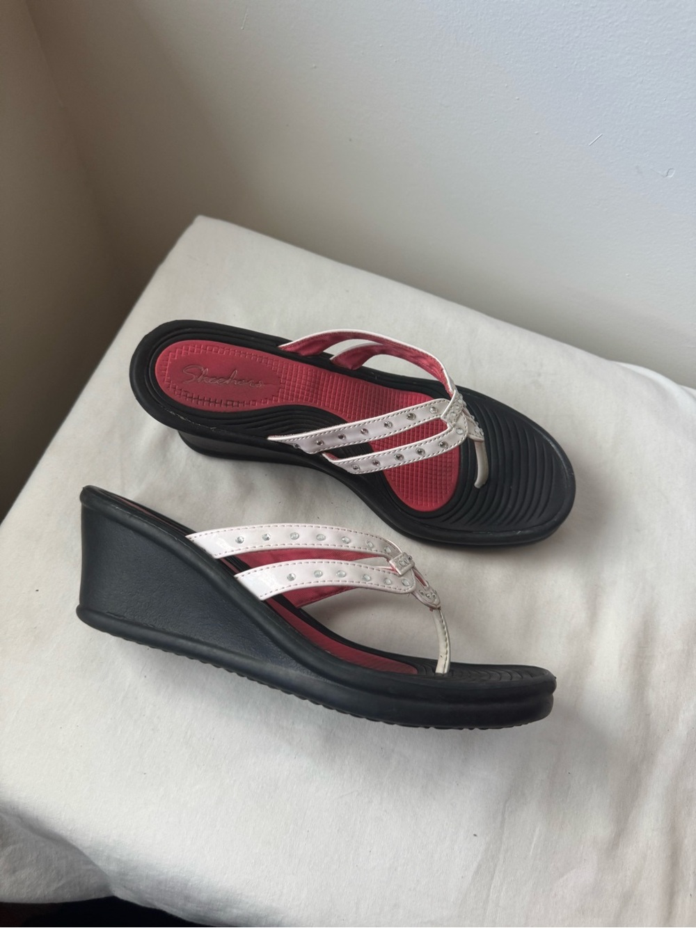 Skechers Y2K Pink White Rhinestone Wedge Flip Flops Size 7